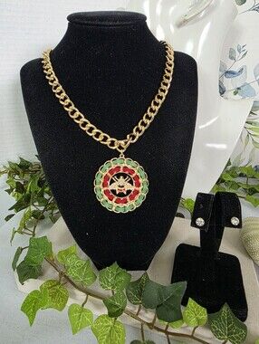 Statement Chunky Gold Chain Necklace- Bee Medallion & Stud Earring Set